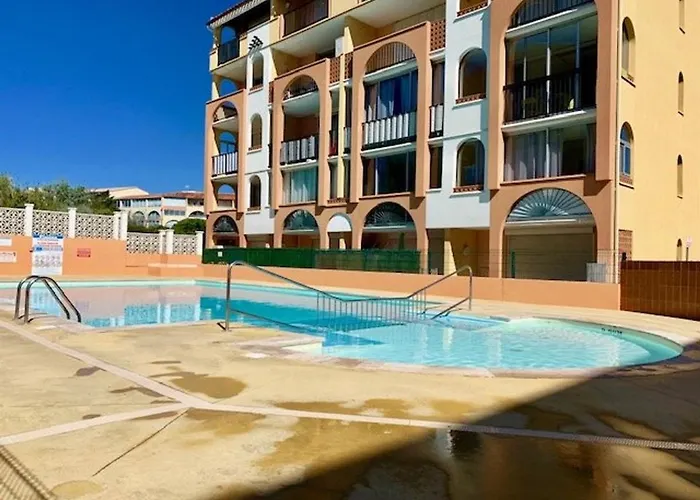 Alcove 4 Pers Avec Veranda Au Cap D'agde - Fr-1-607-159 Agde