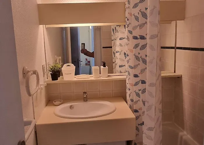 Alcove 4 Pers Avec Veranda Au Cap D'agde - Fr-1-607-159 Διαμέρισμα *