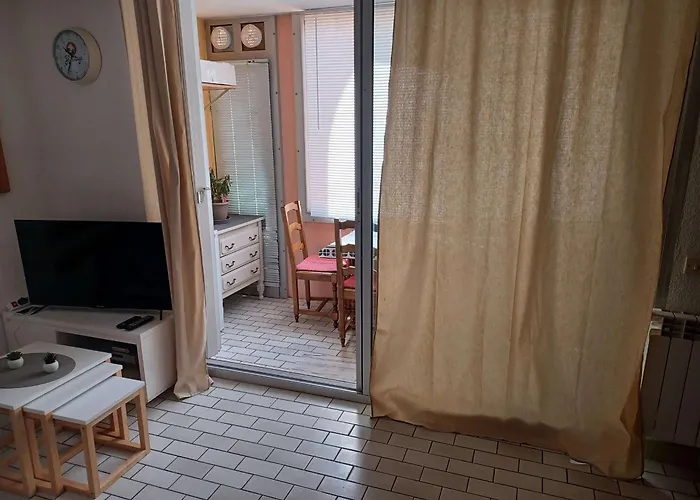 Alcove 4 Pers Avec Veranda Au Cap D'agde - Fr-1-607-159 Διαμέρισμα *